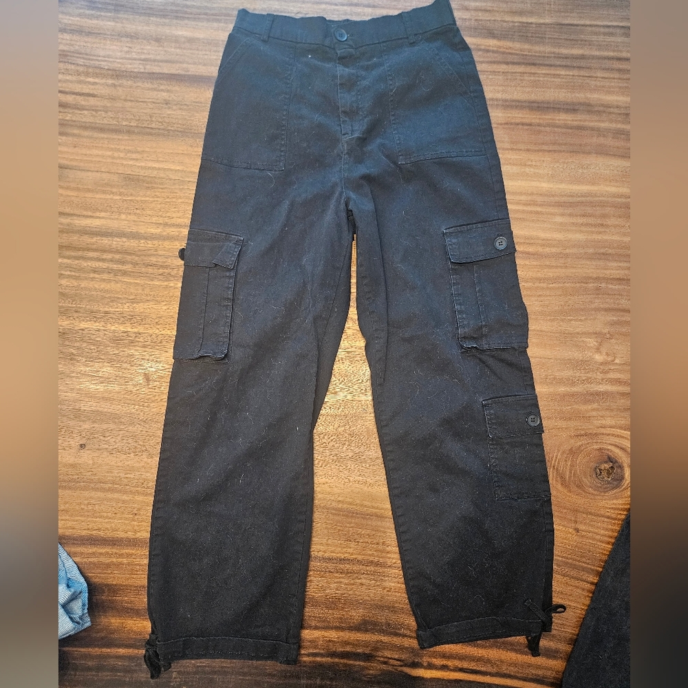 Baggy Black Cargo Pants